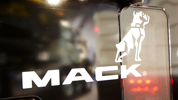 深圳VI設(shè)計(jì)分享之馬克卡車（Mack）品牌形象標(biāo)志